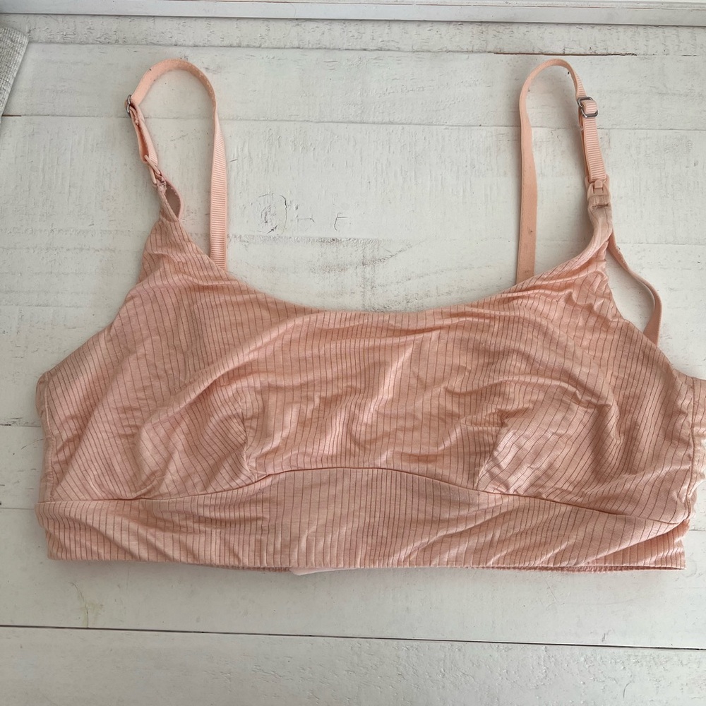 Bodily “the Everything” nursing bra (size medium color clay)